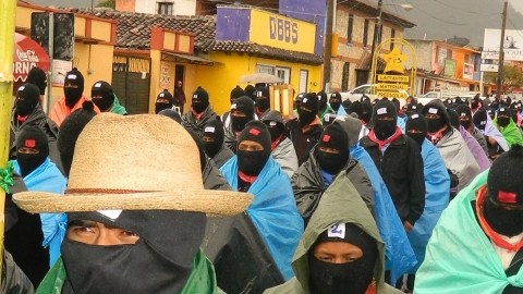Integrantes del EZLN participan en una manifestación  en San Cristobal de las Casas, Chiapas, México.