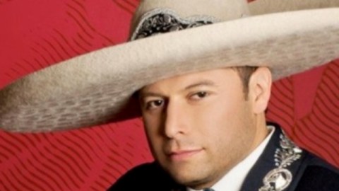 El álbum de Santiago Arroyo ya se encuentra en i-Tunes.