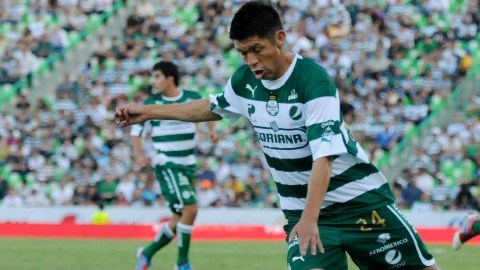 Oribe Peralta cumplió a gran nivel con el Tri   y espera mantener su cuota de goles con el Santos.