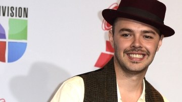 El video busca sensibilizar a las personas sobre el trato que reciben los inmigrantes.