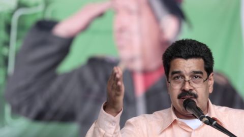 El vicepresidente venezolano, Nicolás Maduro,  leyó un mensaje de fin de año del presidente de Venezuela, Hugo Chávez, dirigido a la Fuerza Armada Nacional Bolivariana, ayer.
