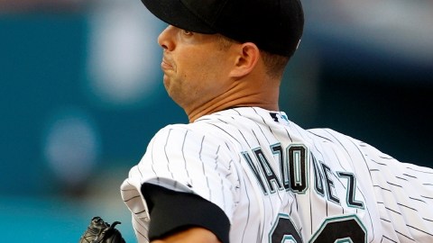Javier Vázquez en una de sus salidas con Marlins en el 2011.