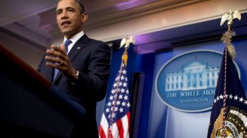 El presidente Barack Obama urgió a los dos partidos a evitar la crisis fiscal, pero las  negociaciones en el Senado siguieron estancadas.