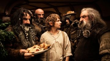 William Kircher (Bifur), Graham McTavish (Dwalin), Martín Freeman (Bilbo Baggins), James Nesbitt (Bofur) y John Callen (Oin) en el filme 'The Hobbit'.