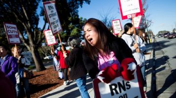 Las enfermeras y los trabajadores de salud han venido realizando protestas y paros durante varios meses con el fin de lograr que les mejoren sus beneficios.