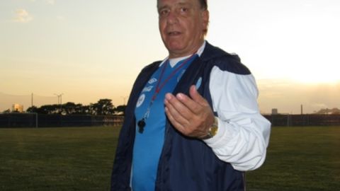 Ever Hugo Almeida, DT de Guatemala.