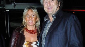 Vittorio Missoni y su esposa Maurizia Castiglioni sonríen en uno de sus encuentros con la prensa en Milán, Italia.