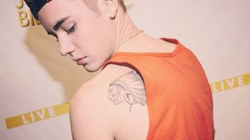 “Este te lo dedico abuelo”, escribió el artista juvenil Justin Bieber junto al diseño.