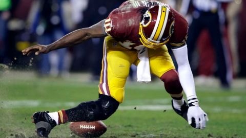 Roberti Griffin III se lastimó la rodilla en la derrota de los Redskins ante Seattle