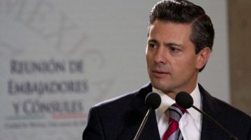 Peña Nieto se comprometió en el Pacto por México, firmado por los tres principales partidos del país el 2 de diciembre pasado, a realizar una reforma energética.