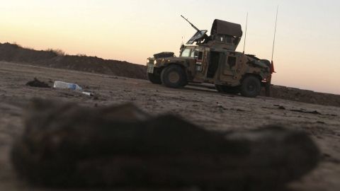 Un atacante suicida mata a legislador suní en la conflictiva ciudad de Faluya, Irak.