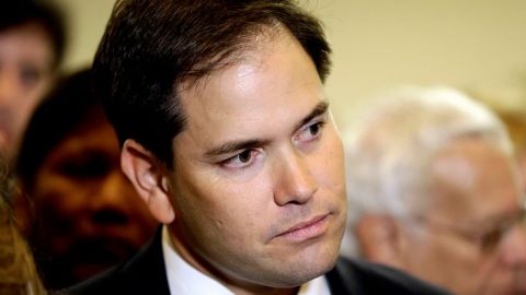 Marco Rubio afirma que los 23 decretos de Obama en torno al control de armas no constituyen una respuesta adecuada.