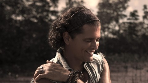 Carlos Vives volverá al mercado internacional con un nuevo álbum que  lanzará en abril de este año.