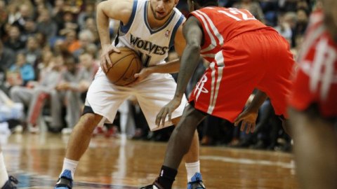 Timberwolves derrotaron 92-79 a Rockets de Houston