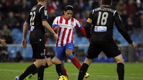 Falcao, segundo máximo cañonero con 18 dianas, estuvo inusalmente sin puntería ante el Levante.