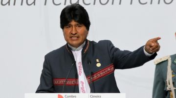 Evo Morales, cuando anunciabasu retiro de Cumbre Iberoamericana, debido al aniversario del Departamento del Beni, en Bolivia.