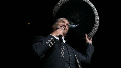 Para Alejandro Fernández el Día de Mariachi constituye su propia historia familiar.