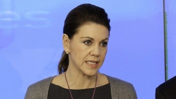 Presidente del PP, Mariano Rajoy, junto a la secretaria general, María Dolores de Cospedal,  ayer, del Comité Ejecutivo Nacional.