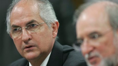 En un comunicado difundido en Caracas y publicado en su página web, Antonio Ledezma cree tener el derecho a ir a Cuba.