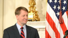 Obama junto a Jo White tras hacer el anuncio.