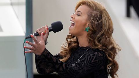Beyoncé tienes listos los temas que cantará en Súper Bowl.