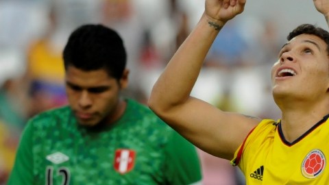 Juan Fernando Quintero dio el triunfo sobre Perú de penal.