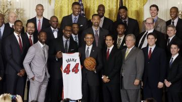 El Miami Heat se reunió con el presidente Barack Obama en la Casa Blanca, para celebrar su victoria el año pasado en la NBA.
