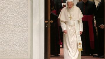 En un telegrama enviado desde El Vaticano al arzobispo Norberto Rivera, el Papa Benedicto XVI se dijo “vivamente apenado” por explosión en Torre de Pemex.