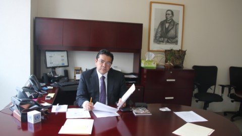 Arnulfo Valdivia, director del Intituto de Mexicanos en el Exterior visitará Los Ángeles del 9 al 12 de febrero.