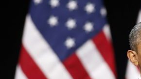 Obama busca reunir apoyo del público y de la comunidad policial a sus exhortaciones para prohibir las armas de asalto.