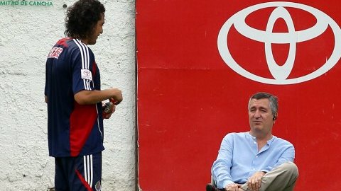 Jorge Vergara observó la práctica de las Chivas del Guadalajara