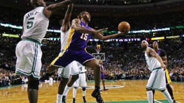 Celtics de Boston hilaron seis triunfos, tras vencer 116-95 a Lakers de Los Angeles