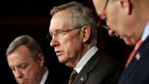 Demócratas exigen reforma "con vía hacia la ciudadanía". En la foto, el coordinador de la mayoría demócrata en el Senado, Harry Reid.