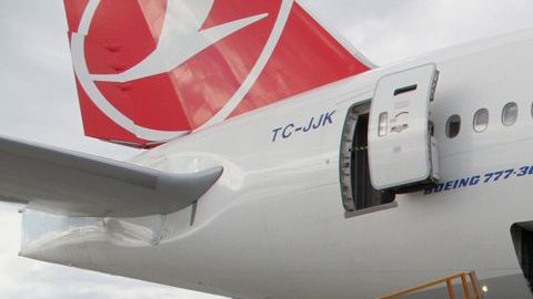 El cuerpo de Saraí Sierra fue transportado de forma gratuita por Turkish Airways y del velorio en Estados Unidos está encargada Matthew Funeral Home, localizada en el 2508 del Boulevard Victory, en Staten Island.