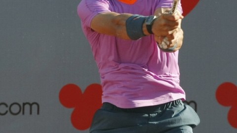 Rafael Nadal regresó a la cancha tras ocho meses de ausencia por una lesión de rodilla.