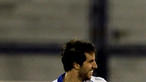 Los jugadores  Augusto Fernández (der.) y  Francisco Cerro son parte importante del funcionamiento del Vélez Sarsfield.