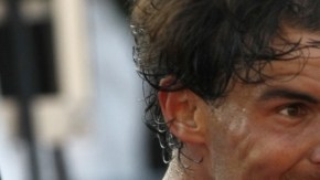 Nadal celebra con su furor acostumbrado al  vencer a Gimeno Traver.