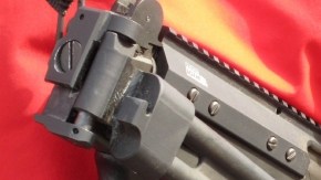 La propuesta del presidente Barack Obama incluye prohibir las ventas de armas de asalto y de cargadores de gran capacidad.