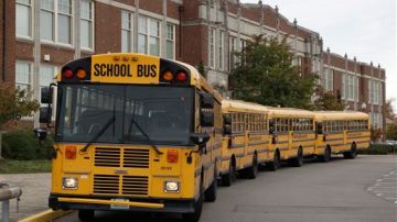 Los alumnos de LAUSD tendrán servicio de autobuses hasta fin de año.
