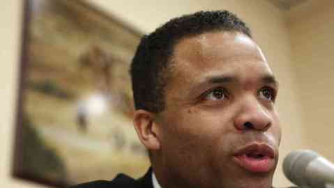 Los residentes de Illinois que estén registrados para votar en el segundo distrito pueden ejercer su voto a partir de hoy y elegir a quien reemplazará al congresista Jesse Jackson Jr.