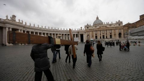 El papa Benedicto XVI anunció las canonizaciones junto a el anuncio de su renuncia el próximo 28 de febrero.