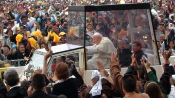 El papa Benedicto XVI realizó una visita pastoral  a México del 23 al 26 de marzo de 2012.