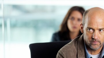 Anthony Edwards en una escena de la serie 'Zero Hour', que se estrena el jueves.