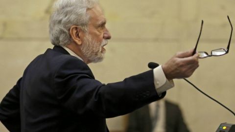 El abogado Dennis Riordan asegura que Bonds no fue procesado formalmente