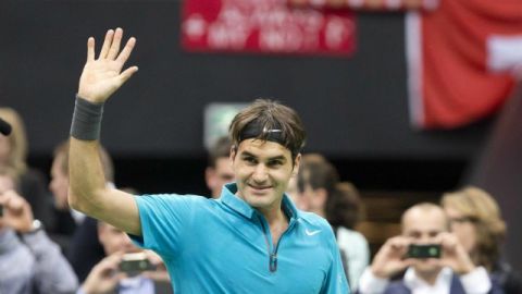 El tenista suizo Roger Federer iniciò con el pie derecho el torneo de Rotterdam