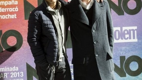 El actor Gael Garcia Bernal y el realizador Pablo Larraín, durante la presentación de"No".
