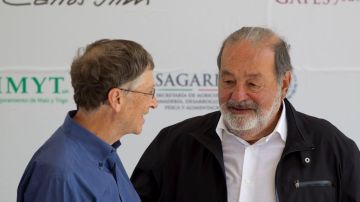 Los magnates Carlos Slim y Bill Gates inauguran en el corazón de México, el centro de investigación de trigo y maiz CIMMYT.