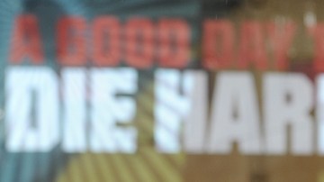 El actor Bruce Willis en el reciente debut de "A Good Day to Die Hard"