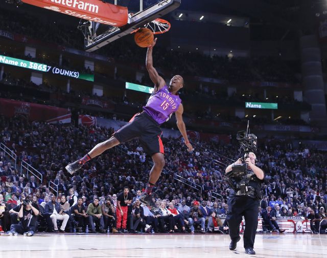 Épico duelo aéreo de NBA en el Toyota Center de Houston La Opinión