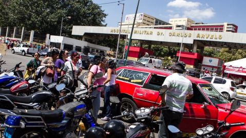 Venezuela calificó una declaración de la vocera del departamento de Estado en torno a Hugo Chávez, como una "grosera injerencia. En la foto, el hospital militar Carlos Arvelo, donde es atendido el mandatario.